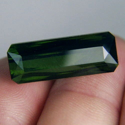 Huge Dark Green Nigeria Tourmaline 17.06 ct  Litnon.com