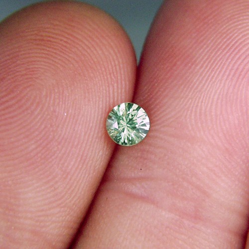 Bright and Pretty Demantoid Garnet Namibia  Litnon.com