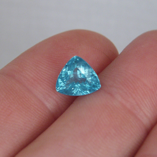 Big and Bright Neon Blue Apatite Madagascar 2.62 ct  Litnon.com
