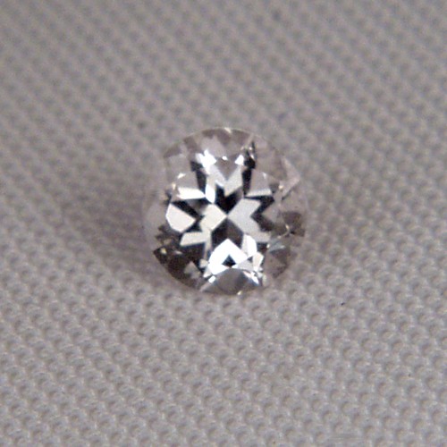 Special Quality and Cut White Ceylon Sapphire  Litnon.com