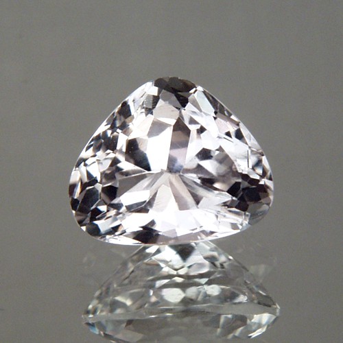 Top Cut White Triphane Spodumene Kunzite 9.86 ct  Litnon.com
