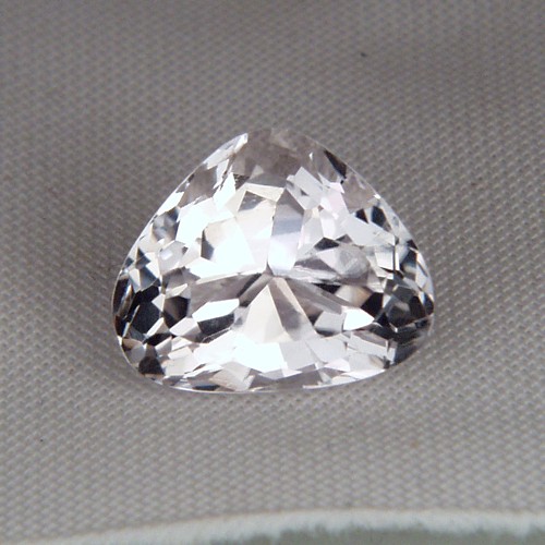 Top Cut White Triphane Spodumene Kunzite 9.86 ct  Litnon.com