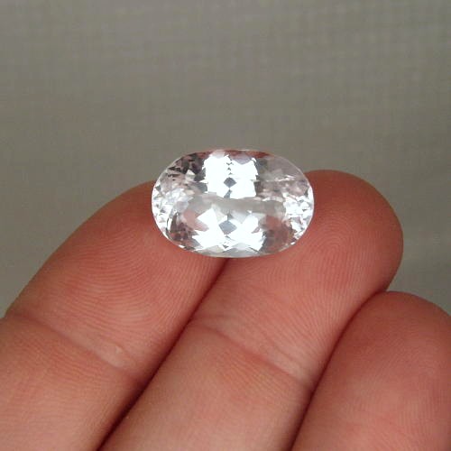 Top Cut White Triphane Spodumene Kunzite 19.58 ct  Litnon.com