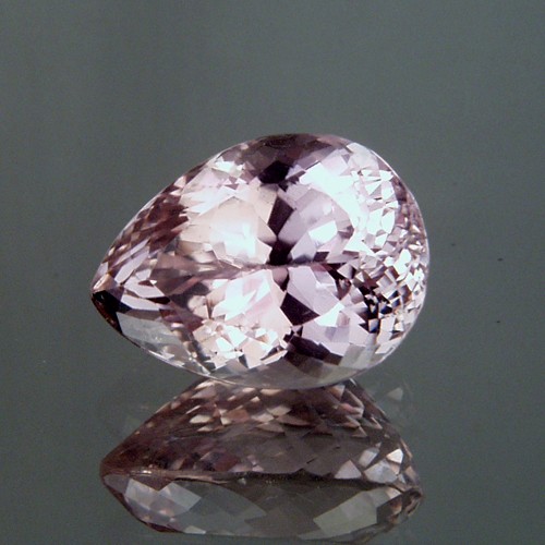 Top Cut Bright Pink Kunzite Afghanistan 19.79 ct  Litnon.com