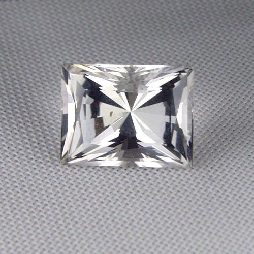 Competition Quality Cutting Natural Quartz 6.89 ct  Litnon.com