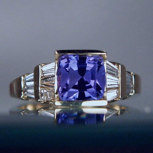 Beautiful Tanzanite 14 kt Baugette Diamond Ring  Litnon.com