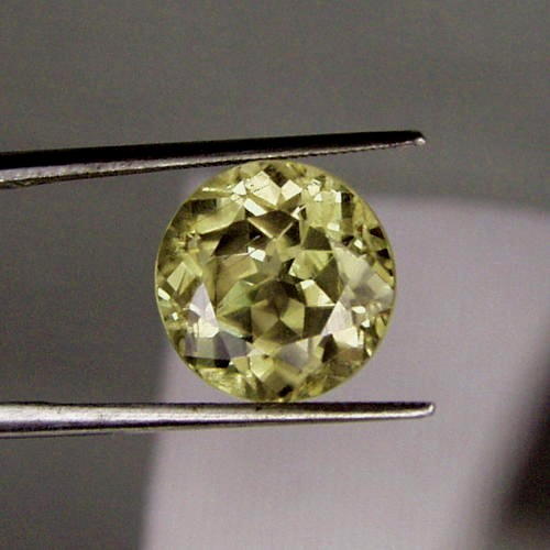 Big and Rare Color Change Diaspore - Zultanite Turkey 7.24 ct  Litnon.com