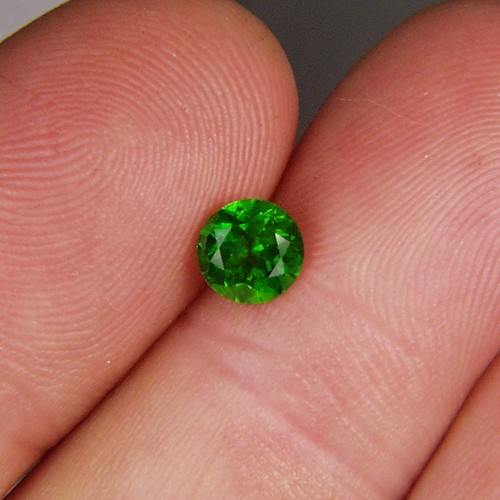 Gem Emerald Green Russian Demantoid Garnet 1.05 ct GL Litnon.com