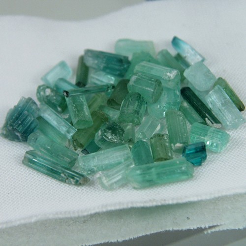 Fine Color Afghan Tourmaline Collectors Crystals  Litnon.com