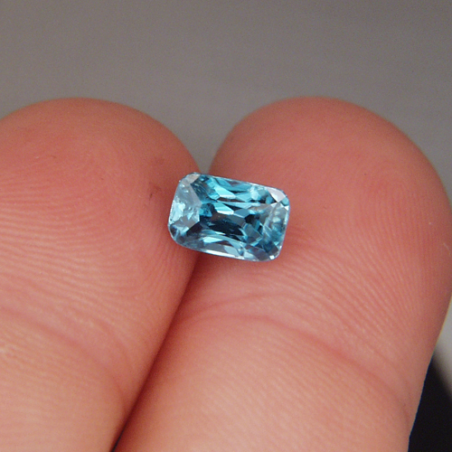 Top Gem Color Cambodian Blue Zircon 2.68 ct  Litnon.com