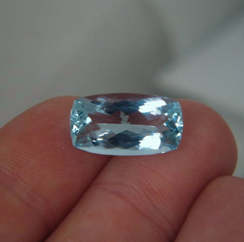 Aqua Blue Copper Bearing ParaibaTourmaline 8.08 ct  Litnon.com