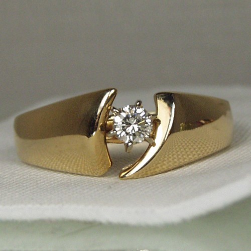 Estate Ladies Heavy I4 KT Diamond Fashion Ring  Litnon.com