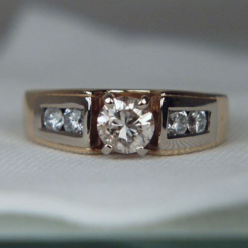Estate Ladies I4 KT Diamond Ring 0.90ct tw  Litnon.com