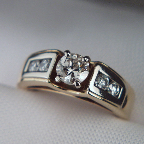 Estate Ladies I4 KT Diamond Ring 0.90ct tw  Litnon.com