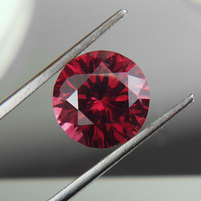USA Cut Big Umba Valley Rhodolite Garnet 5.19 carats Litnon.com