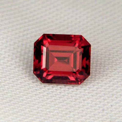 Quality Tanga Rhodolite Garnet Tanzania 2.48ct  Litnon.com