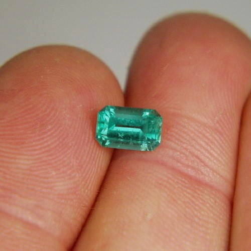 New Find Bright and Pretty Natural Emerald Somalia  Litnon.com