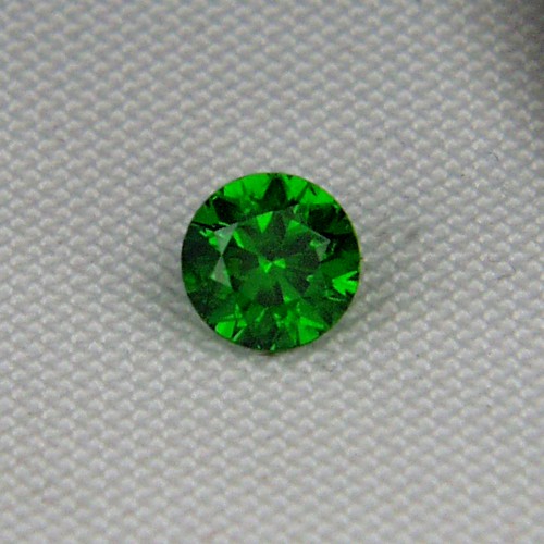 Gem Glowing Emerald Green Russian Demantoid Garnet  Litnon.com