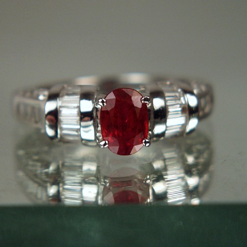 AGTA Certified South East Asia Ruby Diamond Ring 18kt  Litnon.com