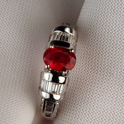AGTA Certified South East Asia Ruby Diamond Ring 18kt  Litnon.com