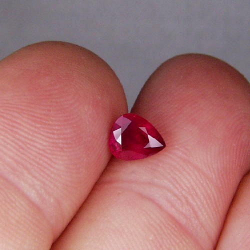 Fine Color Natural South East Asia Ruby 1.04 carats  Litnon.com