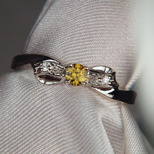 Bright and Pretty Yellow Diamond Ring 14 kt  Litnon.com