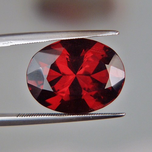 Quality Huge Rhodolite Garnet Tanzania 11.97 ct  Litnon.com