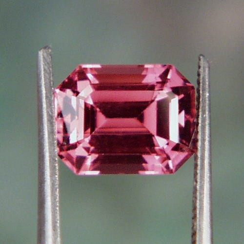 Color Shift Pink Umbalite Garnet Tanzania 2.33ct  Litnon.com