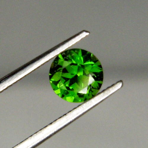 Gem Glowing Chrome Green Russian Demantoid Garnet  Litnon.com