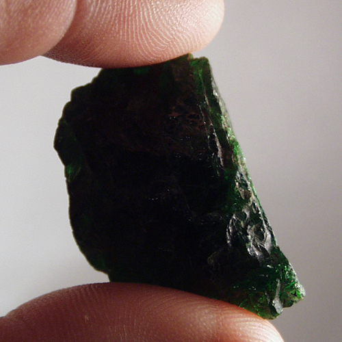 Extreme Green Siberian Chrome Diopside Rough 115ct  Litnon.com