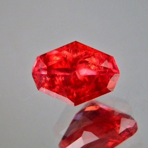 World Class Gem Color and Clarity Rhodochrosite 9.52ct  Litnon.com