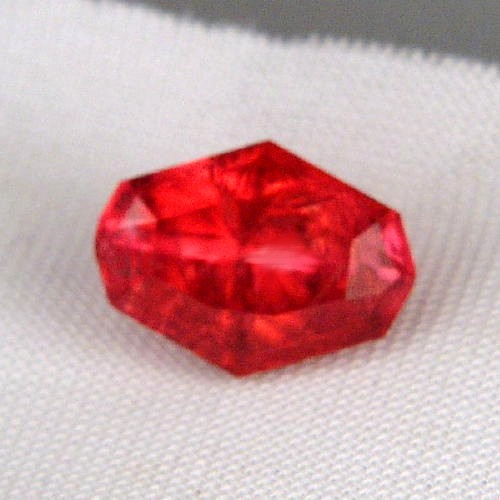 World Class Gem Color and Clarity Rhodochrosite 9.52ct  Litnon.com