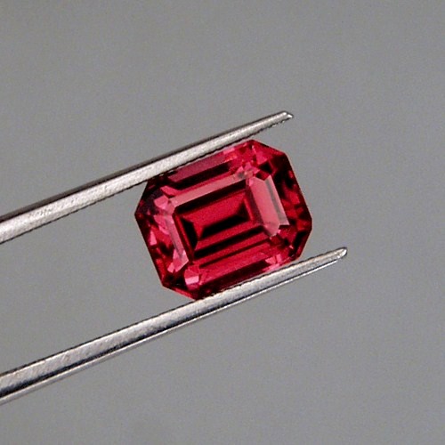 Quality Tanga Rhodolite Garnet Tanzania 2.49ct  Litnon.com