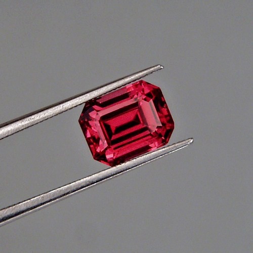 Quality Tanga Rhodolite Garnet Tanzania 2.49ct  Litnon.com