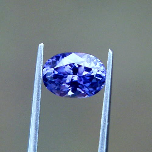 Rare Purple - Blue Color Change Ceylon Sapphire  Litnon.com