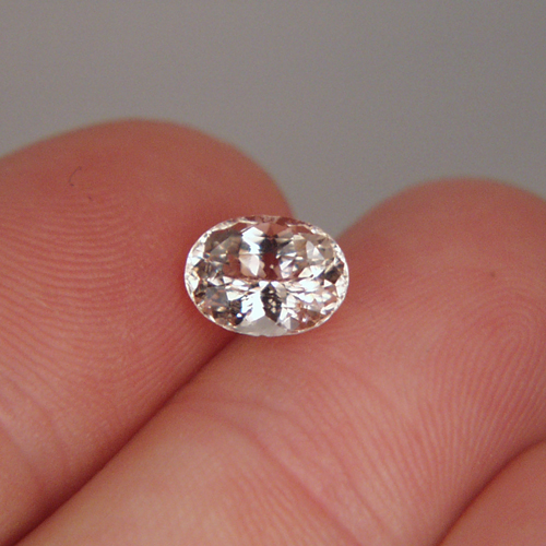 Bright Golden Precious Topaz Pakistan 2.31 ct  Litnon.com