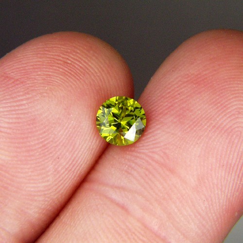 Quality Old Mine Russian Demantoid Garnet 1.09 ct  Litnon.com