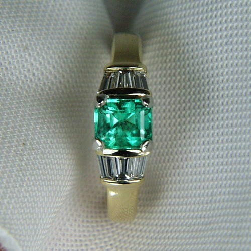 Super Color High Gem Grade Emerald and Diamond Ring  Litnon.com