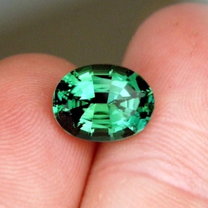 Fine Color GreenTourmaline Afghanistan 4.54 ct  Litnon.com