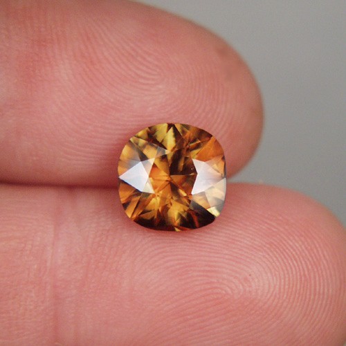 USA Cushion Cut Brilliant Color Pakistan Sphene 4.25 ct  Litnon.com