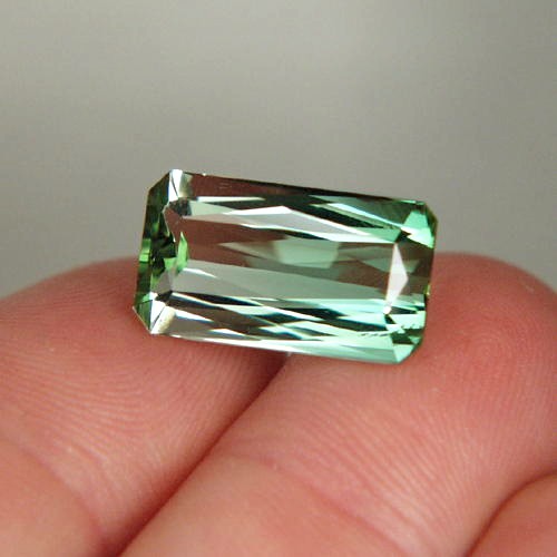 Bi-Color Special QualityTourmaline Afghanistan 12.33ct  Litnon.com
