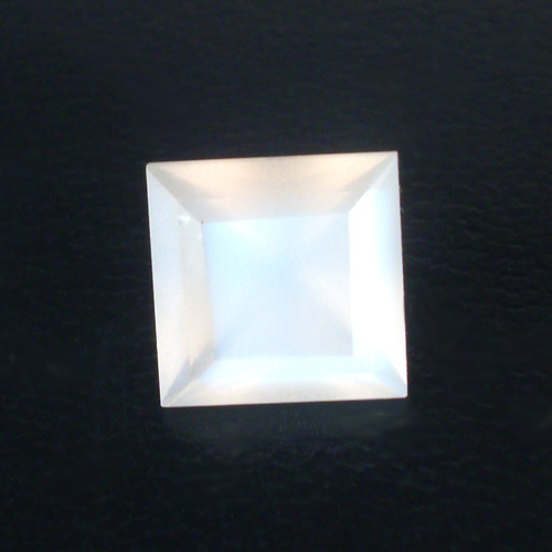 Faceted White Moonstone Sri Lanka 2.47 carats Litnon.com
