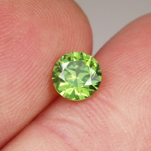 Brilliant Top Cut Natural Russian Demantoid Garnet GL Litnon.com