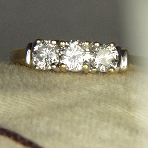 Estate Ladies I4 KT 3 Diamond Ring  Litnon.com