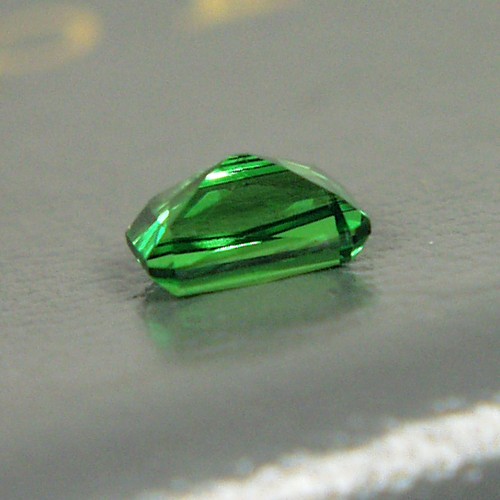 Fine Color Tsavorite Green Garnet Kenya 1.21 ct  Litnon.com