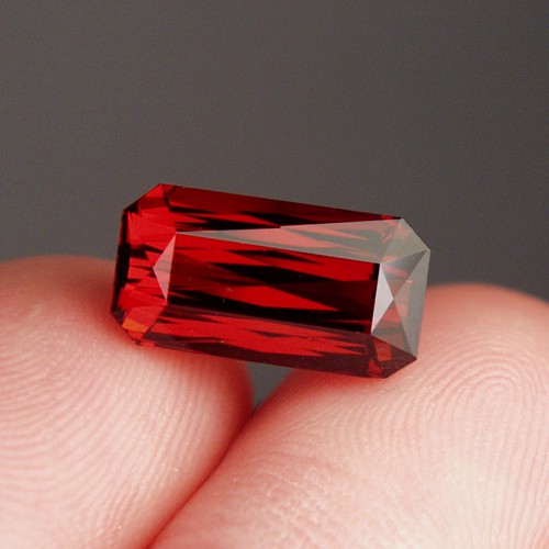 Cut Color and Fire Special Spessartite Garnet 9.69 ct  Litnon.com