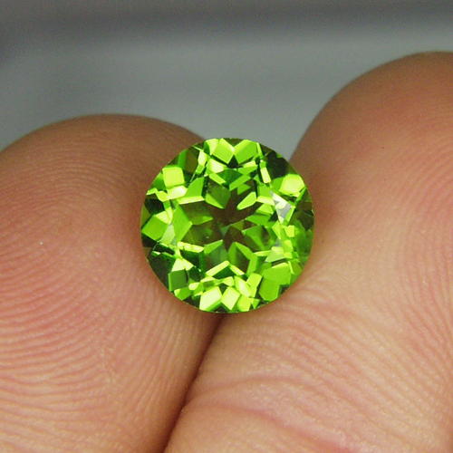 Gem Fine Cut and Color Pakistan Peridot 3.61 ct  Litnon.com
