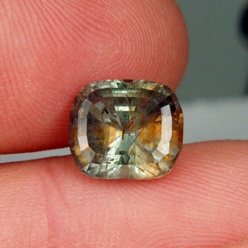 Top Cut Huge and Natural Montana Sapphire 6.57 ct  Litnon.com