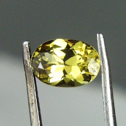 Top Cut Golden Yellow Chrysoberyl Tanzania  Litnon.com