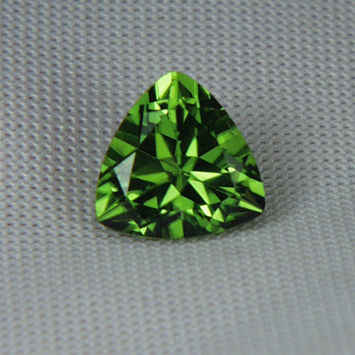 Top Gem Fine Cut and Color Arizona Peridot 3.80 ct  Litnon.com